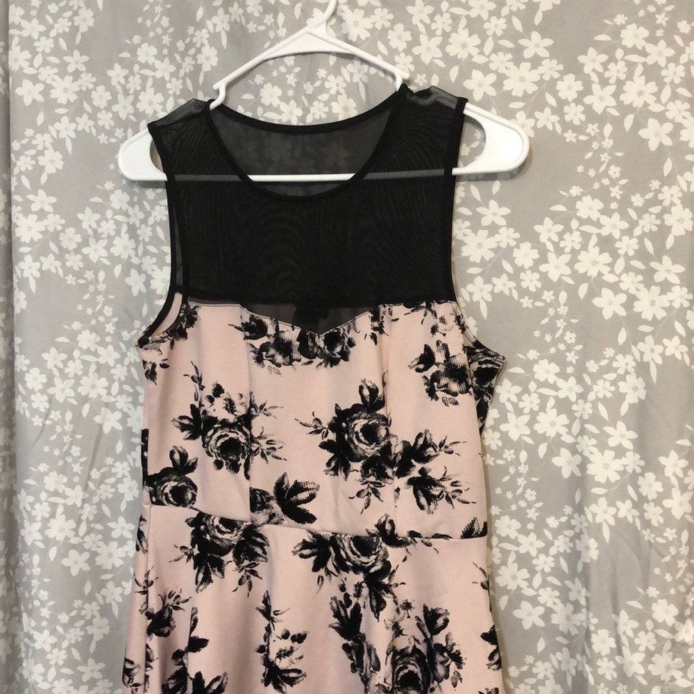 Pink/black dress